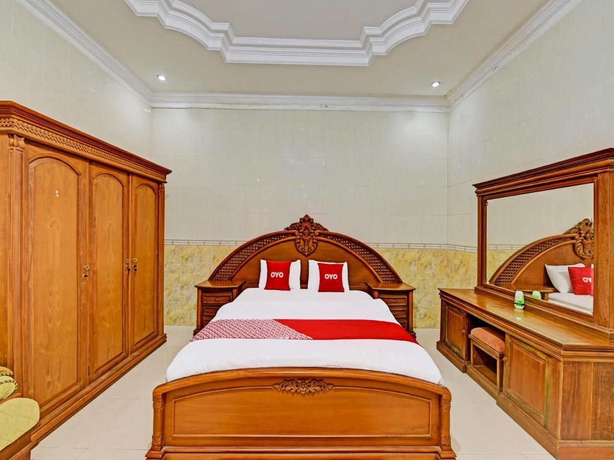 Collection O 91489 Hotel Tanjung Permata Cilacap Exterior foto